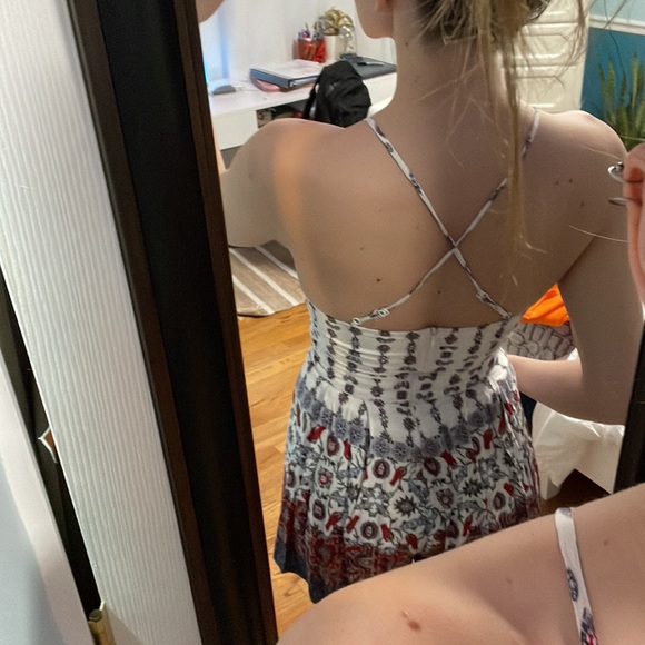 Cross Front Romper - Picture 4 of 6